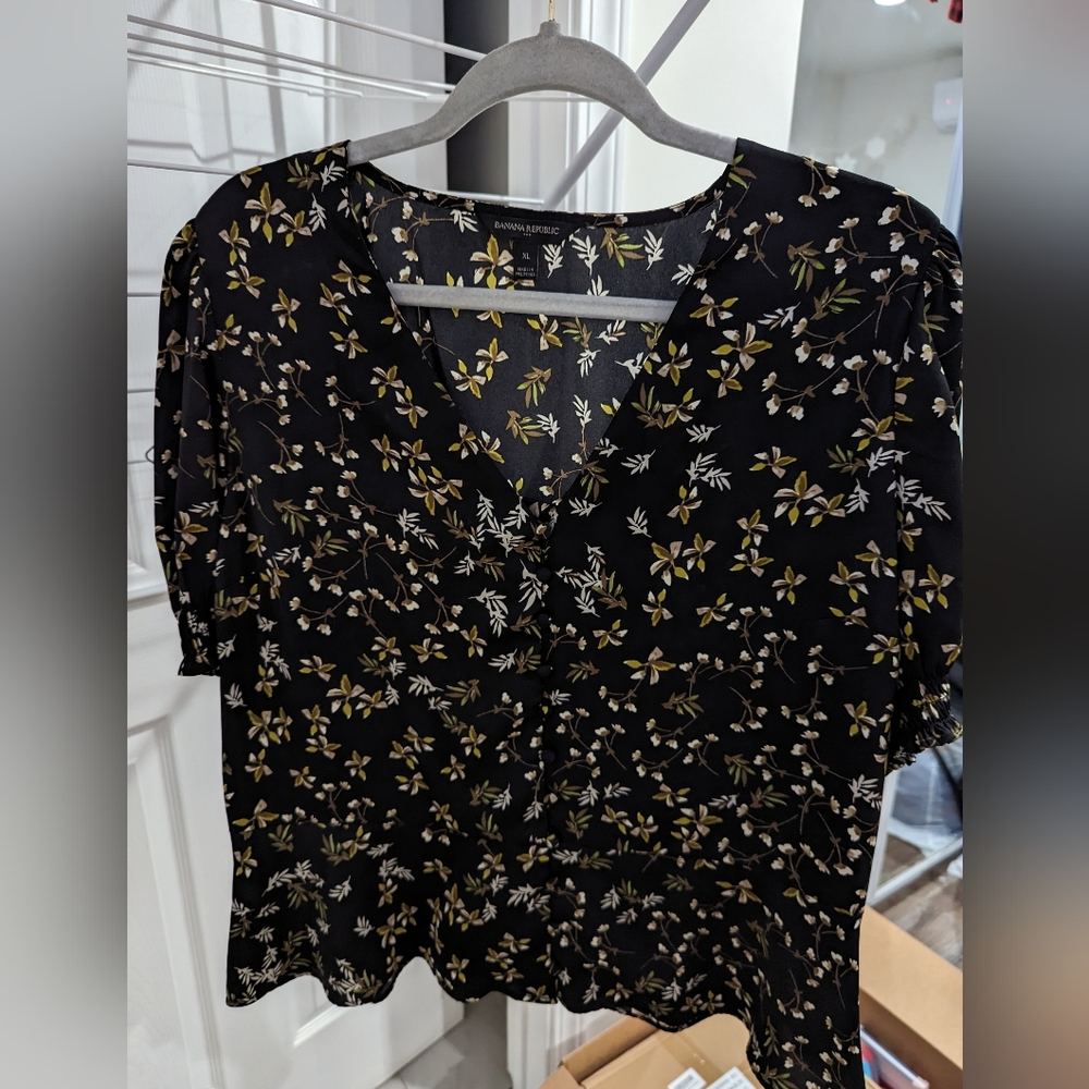 Banana Republic Floral Top